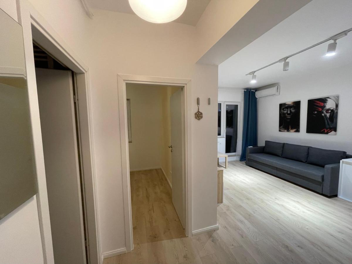 Relax Luxury Apartment Palace Bucarest Esterno foto