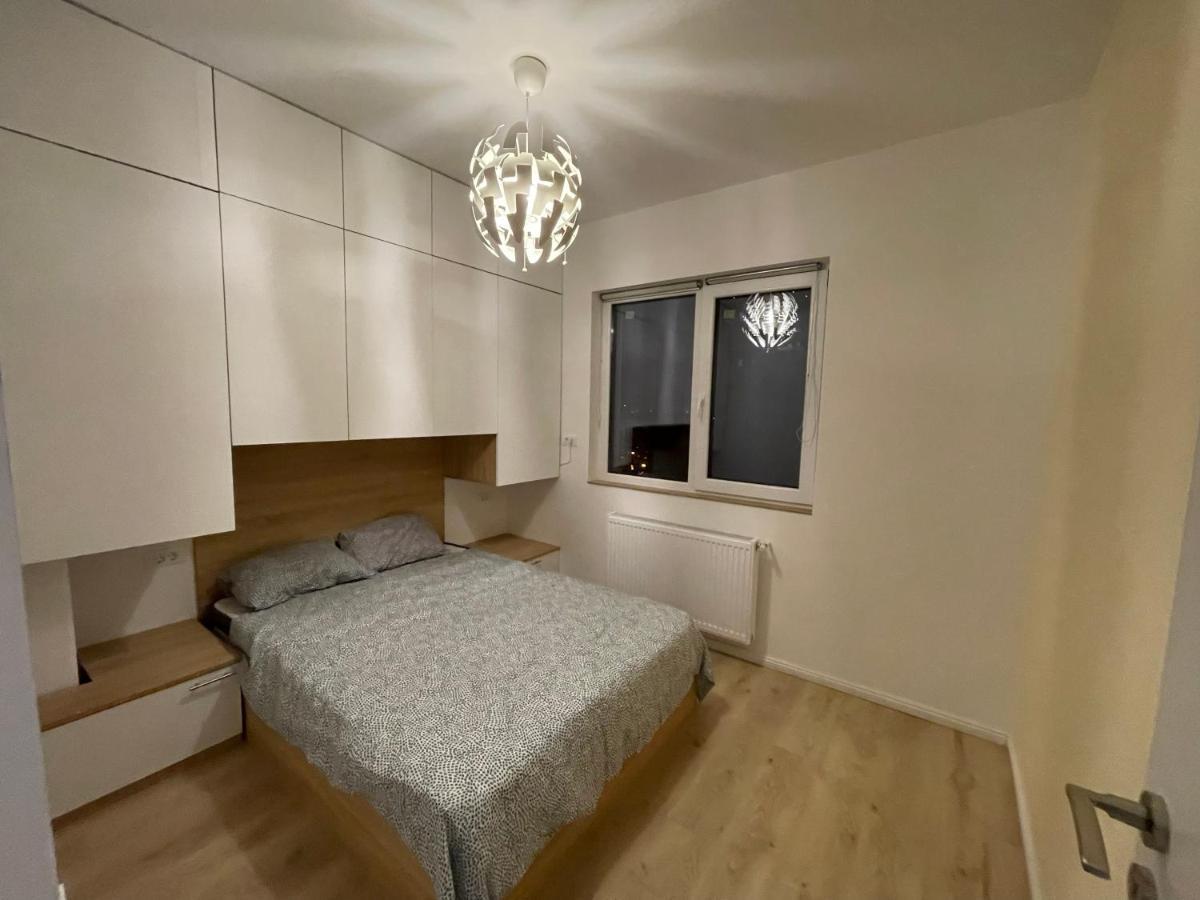 Relax Luxury Apartment Palace Bucarest Esterno foto