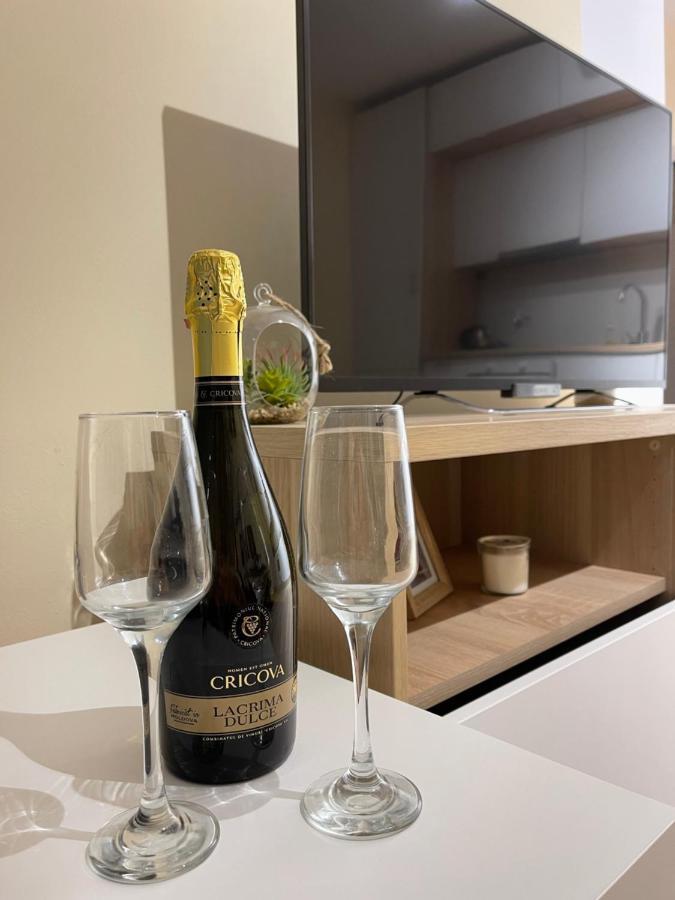 Relax Luxury Apartment Palace Bucarest Esterno foto